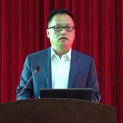 重汽最新车型引领潮流，卓越性能展现