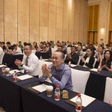 云南省网约车行业迎新篇章，政策解读与最新动态